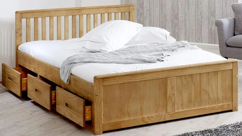 Et billede af Happy Beds Mission Wooden Solid Waxed Pine Storage Bed.